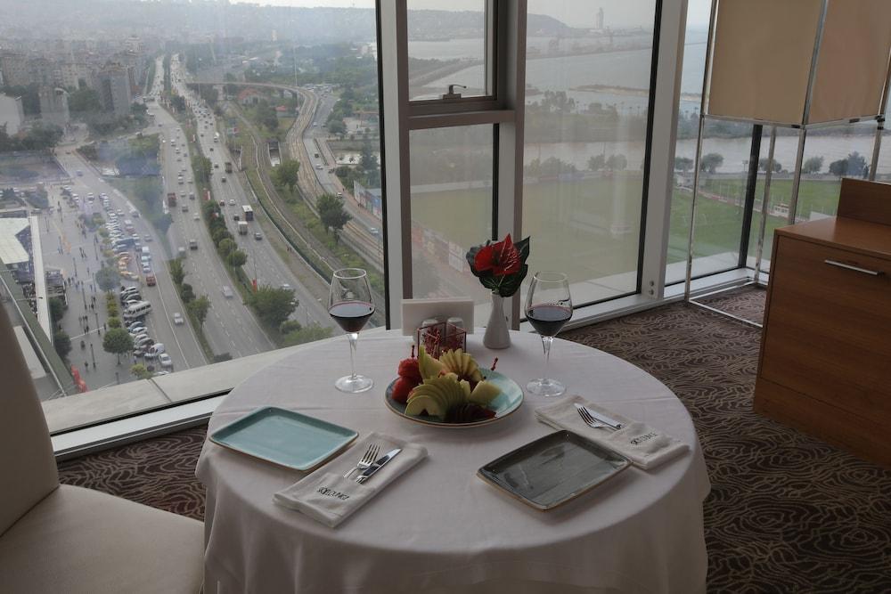 Anemon Grand Samsun Otel Zewnętrze zdjęcie