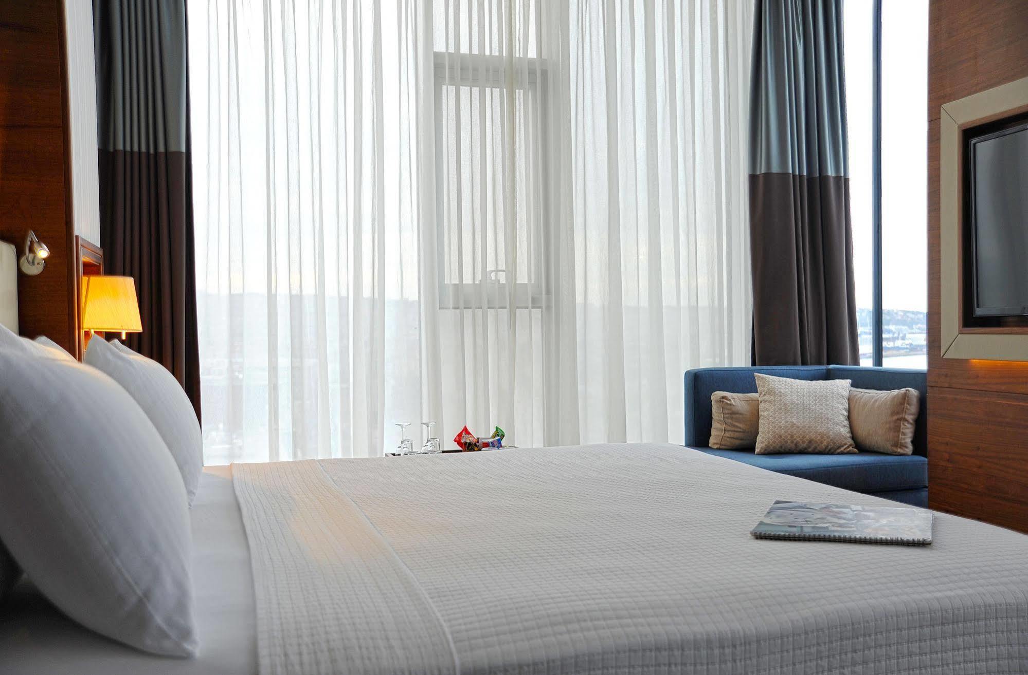 Anemon Grand Samsun Otel Zewnętrze zdjęcie
